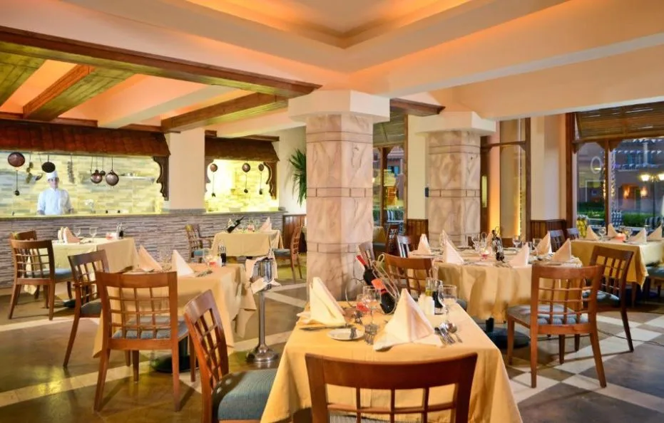 Charmillion Club Aquapark, EG