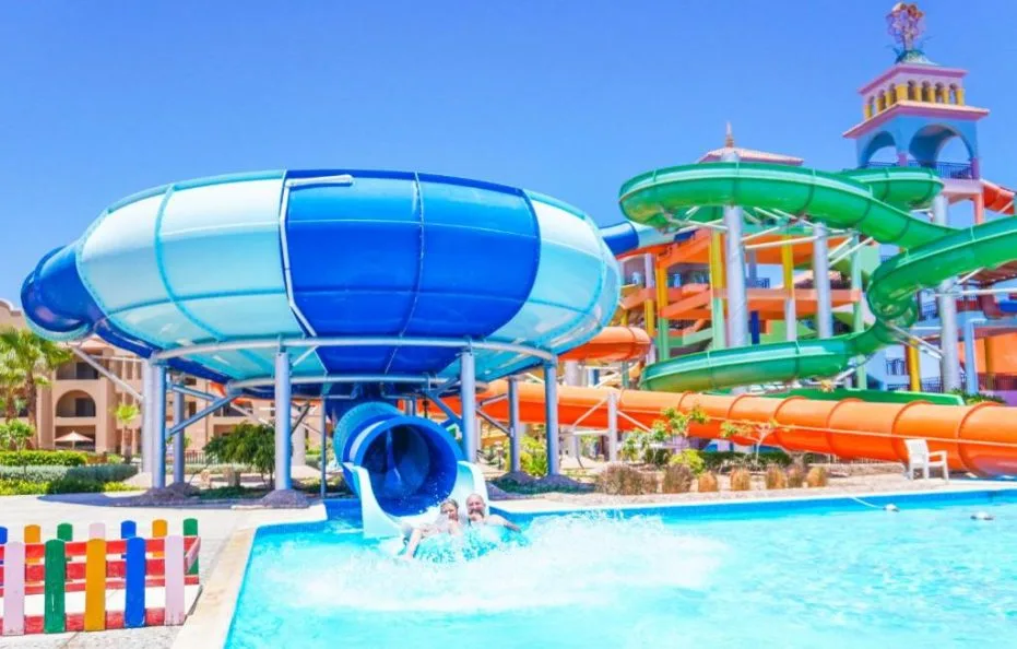 Charmillion Garden Aquapark, EG