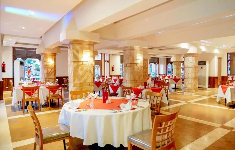 Charmillion Club Aquapark, EG