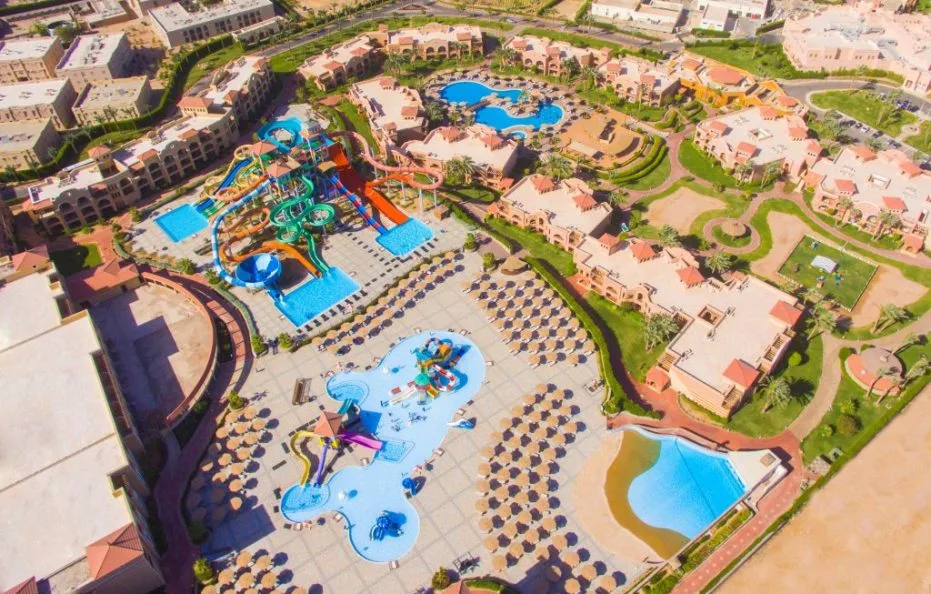 Charmillion Garden Aquapark, EG