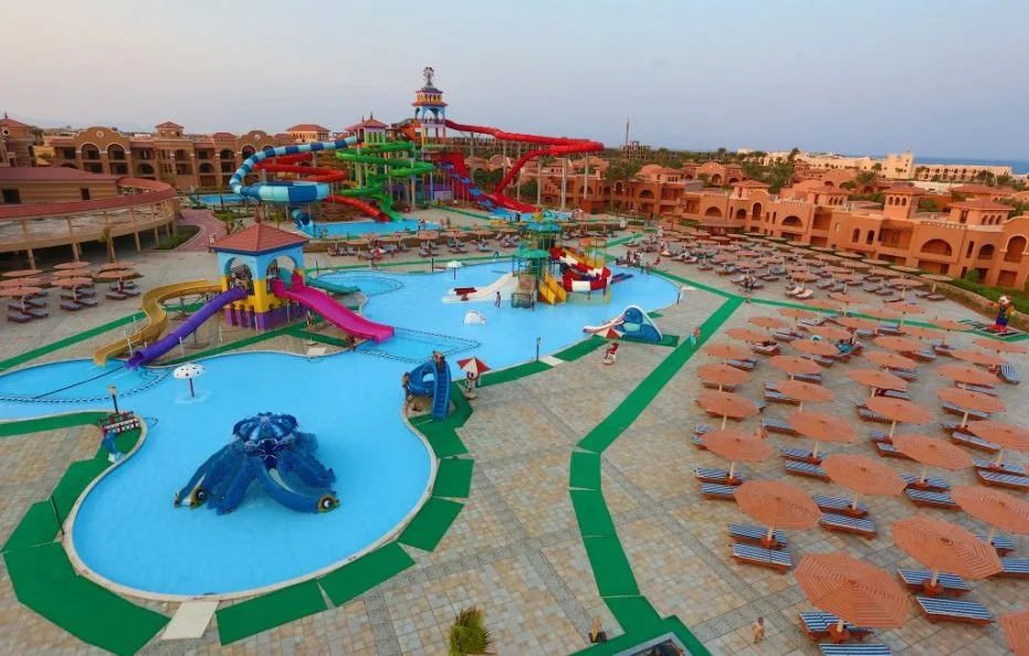 Charmillion Garden Aquapark, EG