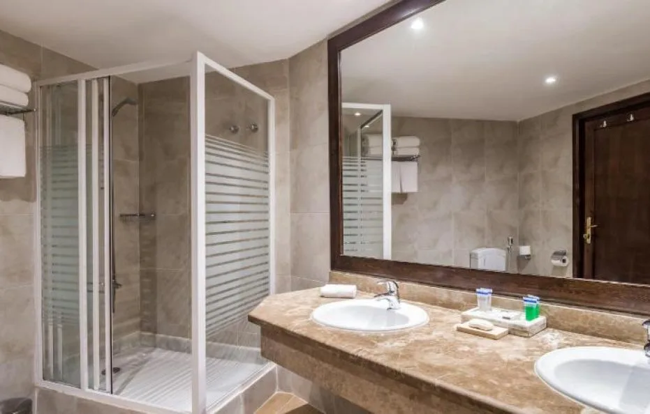 Fort Arabesque Resort, Spa & Villas is in Makadi Bay, EG