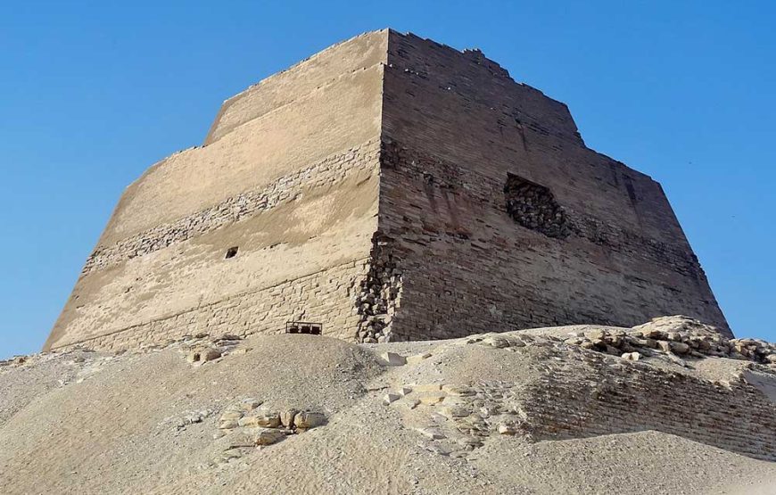 SFT Full-day tour of Giza Pyramids, Sphinx, and Egyptian Museum with lunch from CairoPrivate tour of El- Fayoum Oasis and the National Park plus Meidum Pyramid from Cairo