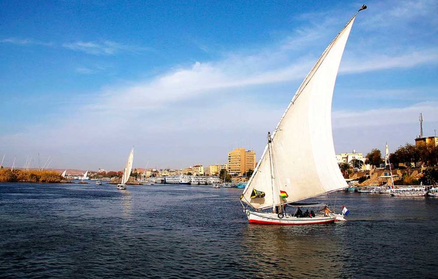 Tour of the Banana Island with a felucca experience from Luxor