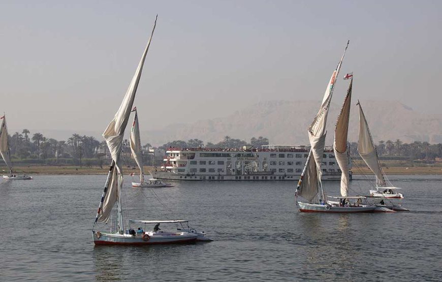 Tour of the Banana Island with a felucca experience from Luxor