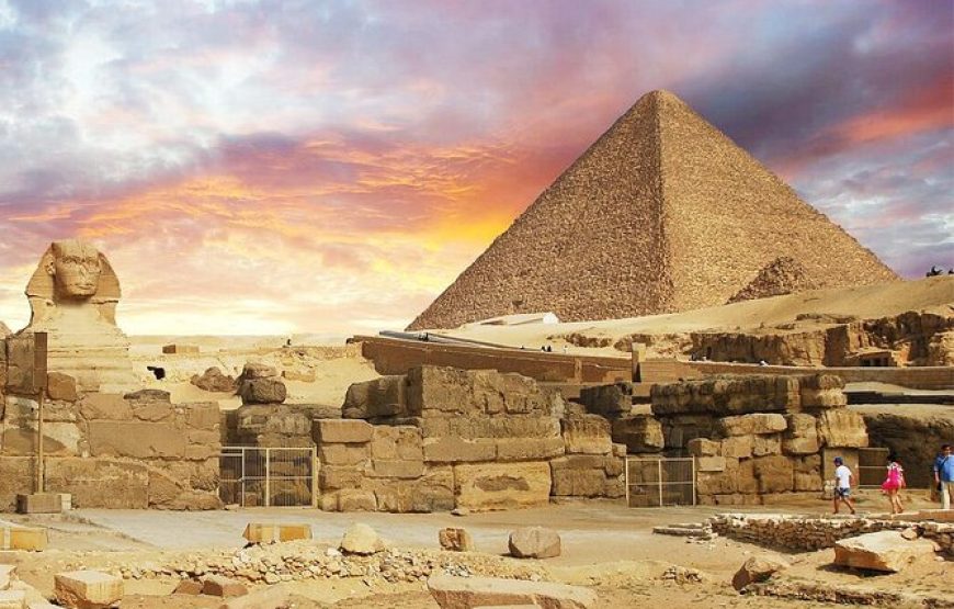 Tour to Giza Pyramids and The Egyptian Museum