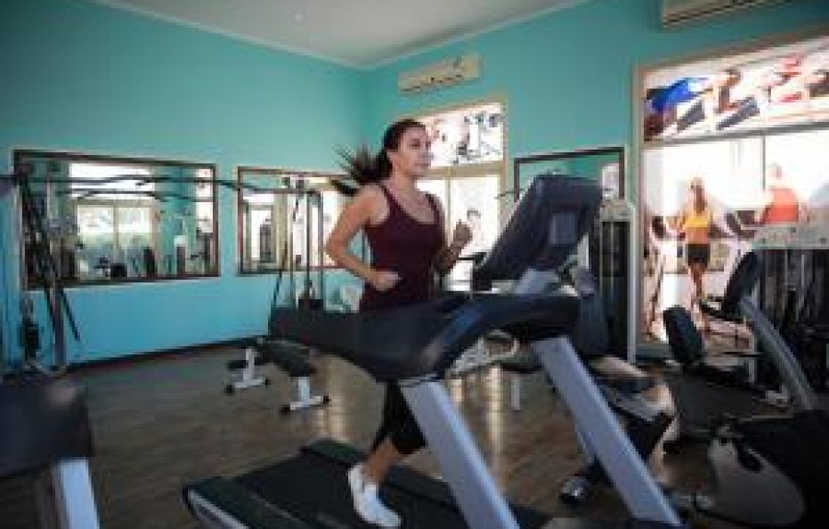 La Rosa Waves Beach – Couple & Families Only,EG