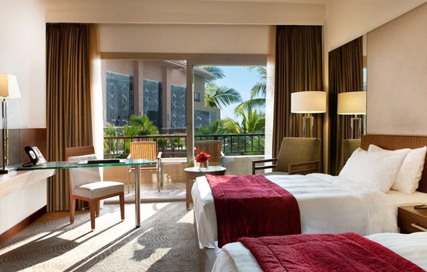 A Luxury 4 Days At Dusit Thani LakeView Cairo Hotel With Tours Included In This Package 2025/2026