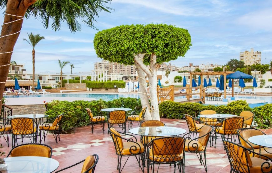 4 Days At Pyramids Park Resort With Tours Included In This Package 2025/2026